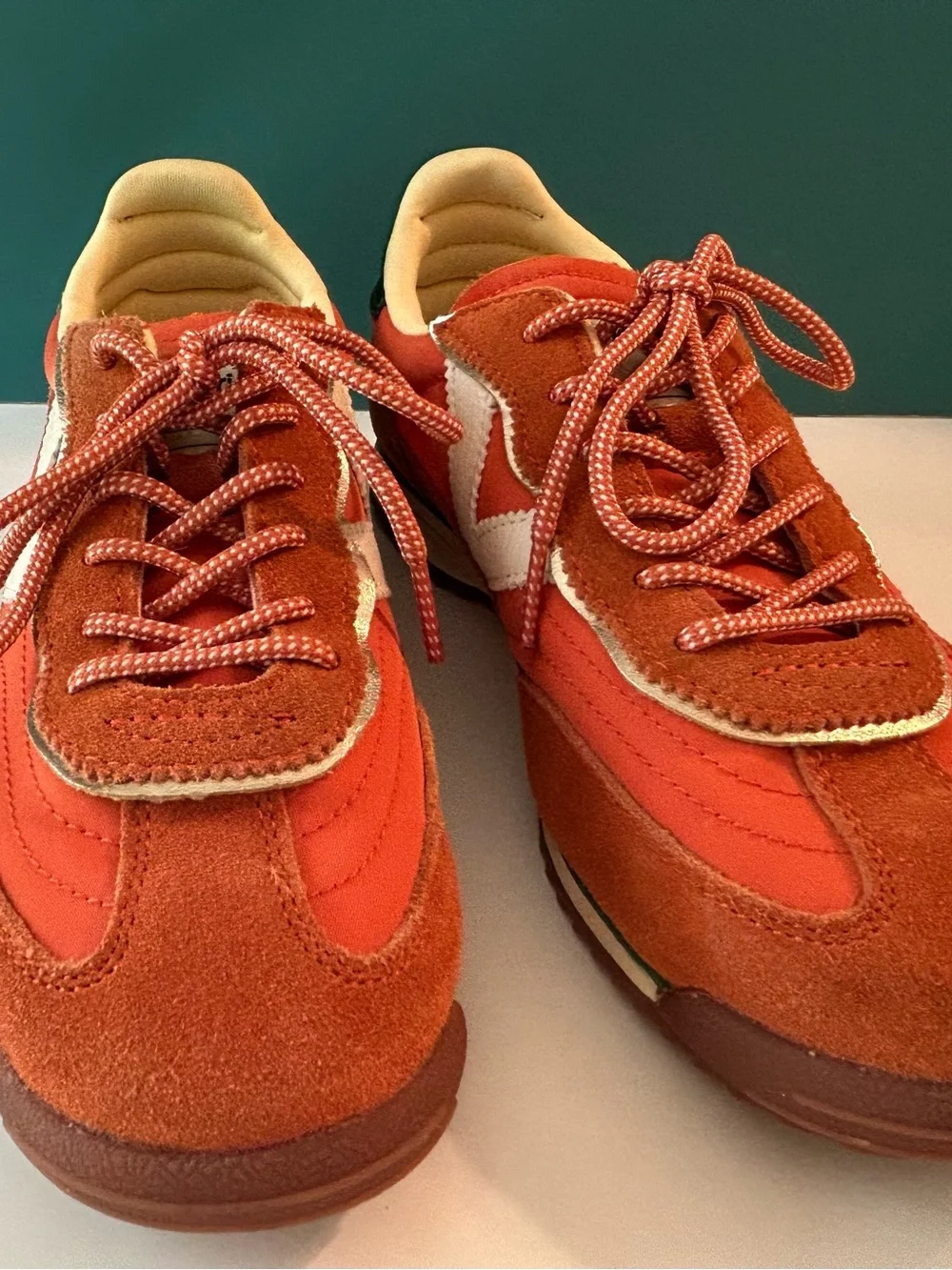 Victoria Saturno Retro Athleisure Trainers-size 39-Spain